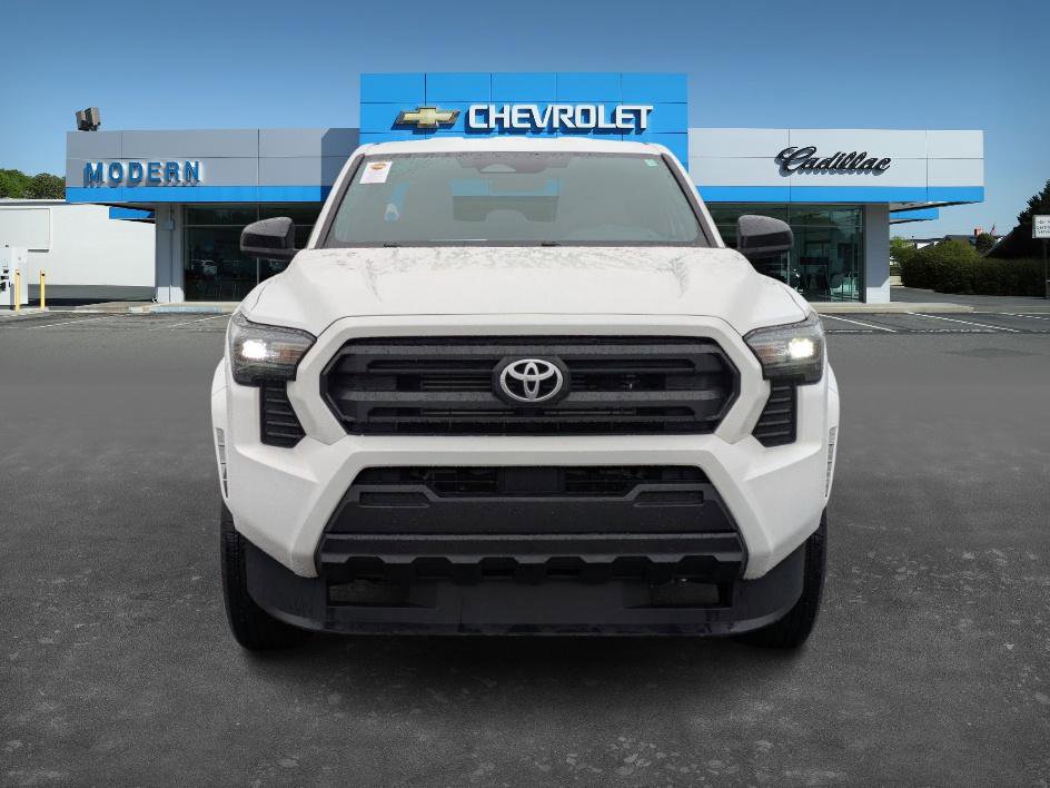Used 2024 Toyota Tacoma SR image 5