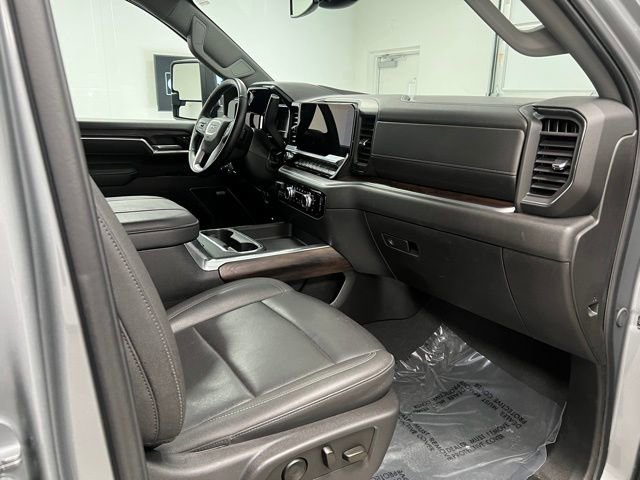 Used 2025 GMC Sierra 3500 SLT w/ SLT Premium Package image 54