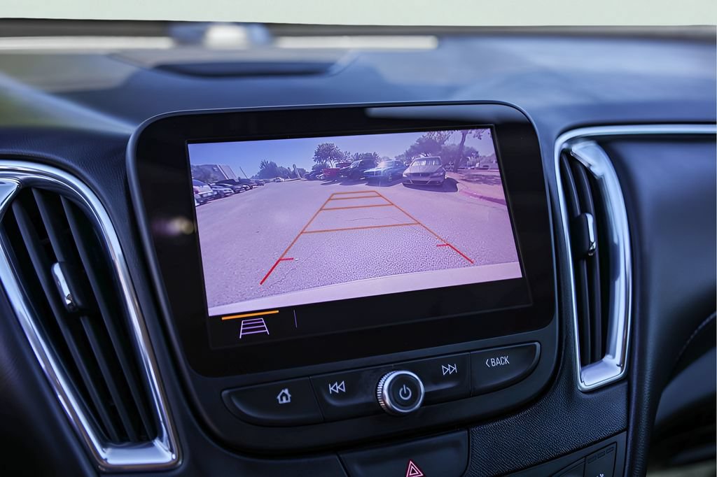 Used 2020 Chevrolet Malibu Premier FWD image 20