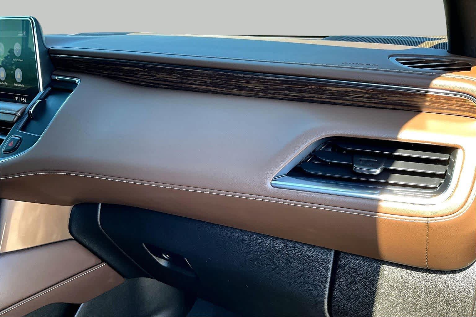 Used 2021 Chevrolet Tahoe High Country RWD image 16