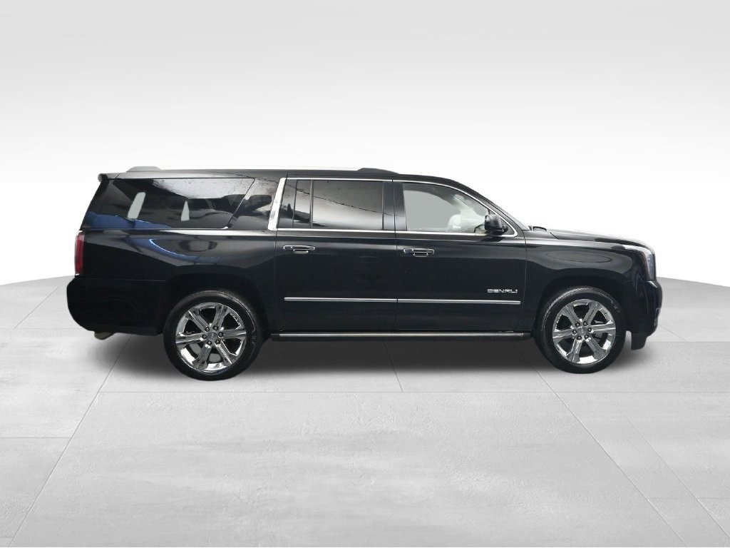 Used 2020 GMC Yukon XL Denali w/ Denali Premium Package RWD image 6