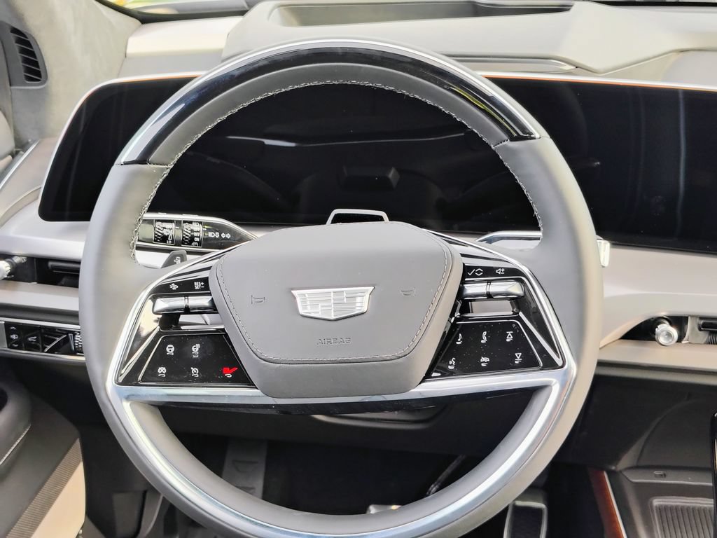 New 2027 Cadillac Vistiq Premium Luxury w/ LPO, Floor Liner Package AWD/4WD image 40