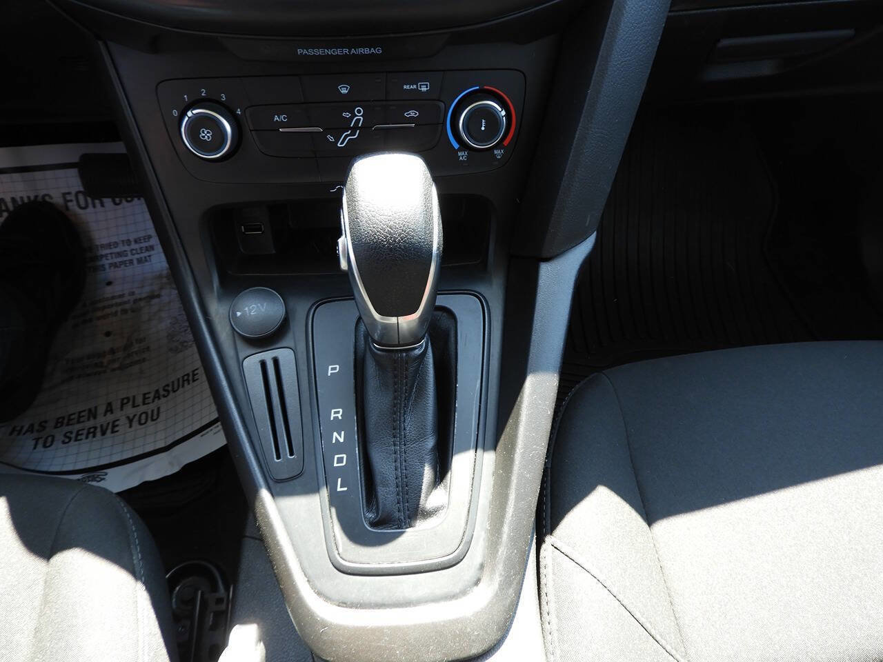 Used 2018 Ford Focus SE image 36