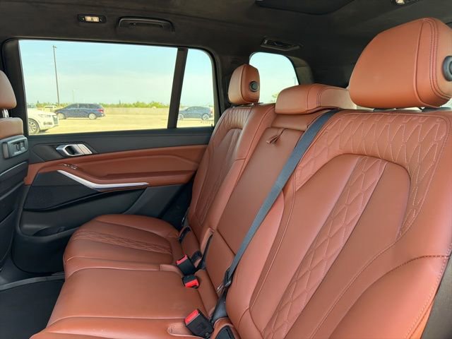 Used 2022 BMW X7 xDrive40i w/ M Sport Package image 13