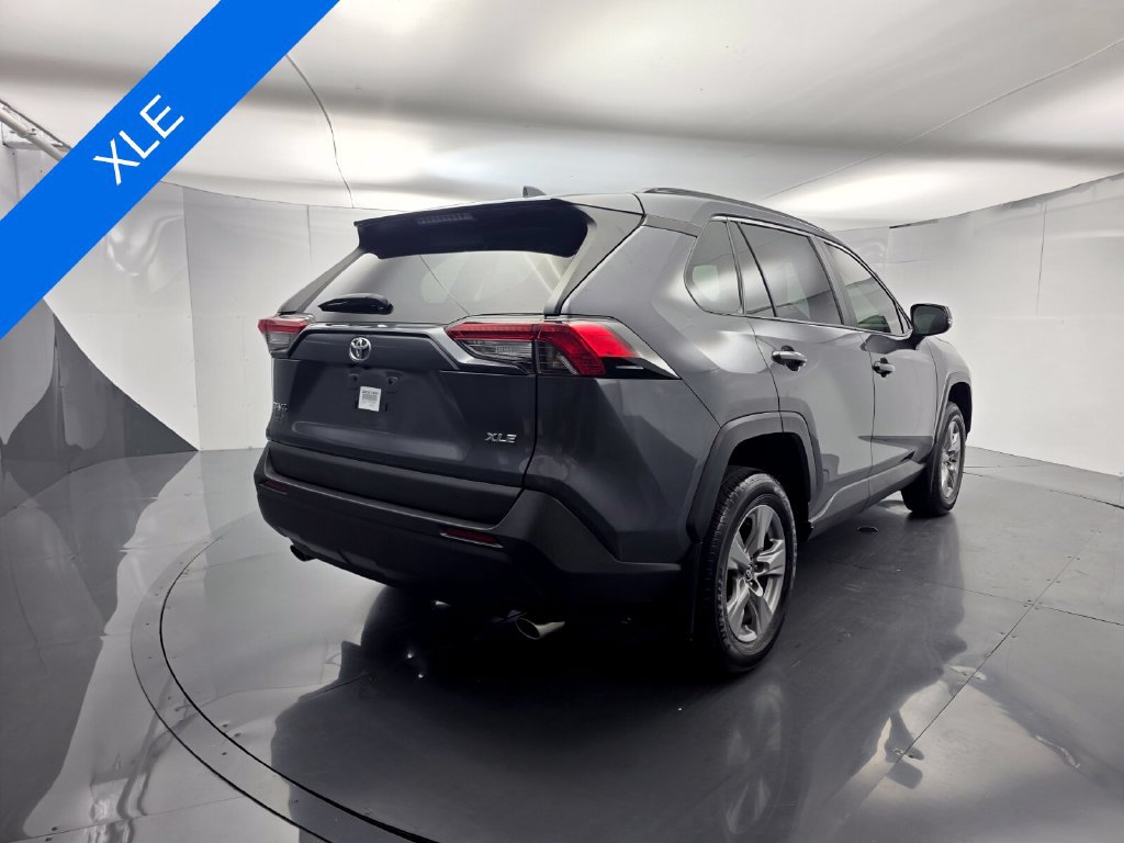 Used 2025 Toyota RAV4 XLE w/ Convenience Package FWD image 6