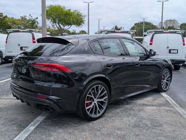 Used 2024 Maserati Grecale Trofeo AWD/4WD image 7