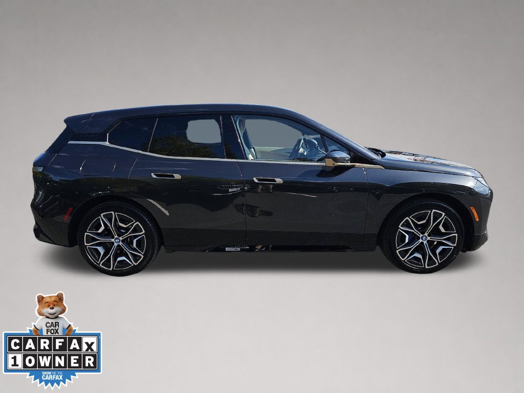 Used 2024 BMW iX xDrive50 w/ Premium Package AWD/4WD image 3
