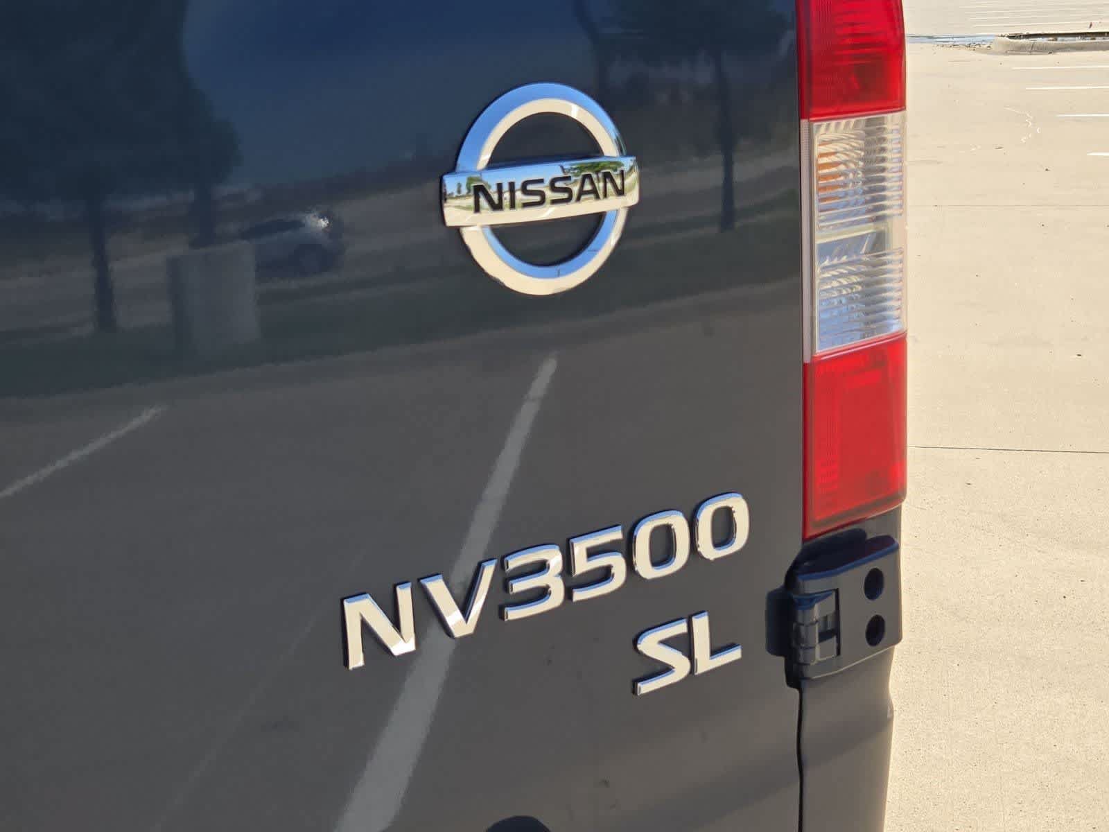 Used 2019 Nissan NV 3500 SL RWD image 12