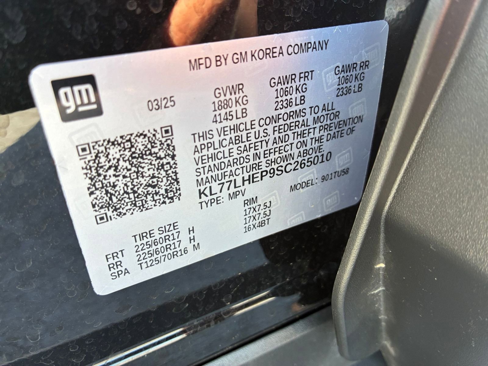 Used 2025 Chevrolet Trax LT image 28