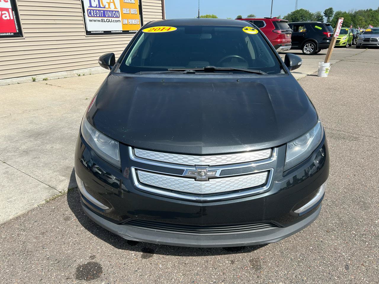 Used 2014 Chevrolet Volt FWD image 2