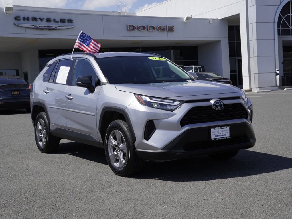 Used 2023 Toyota RAV4 LE AWD/4WD image 2