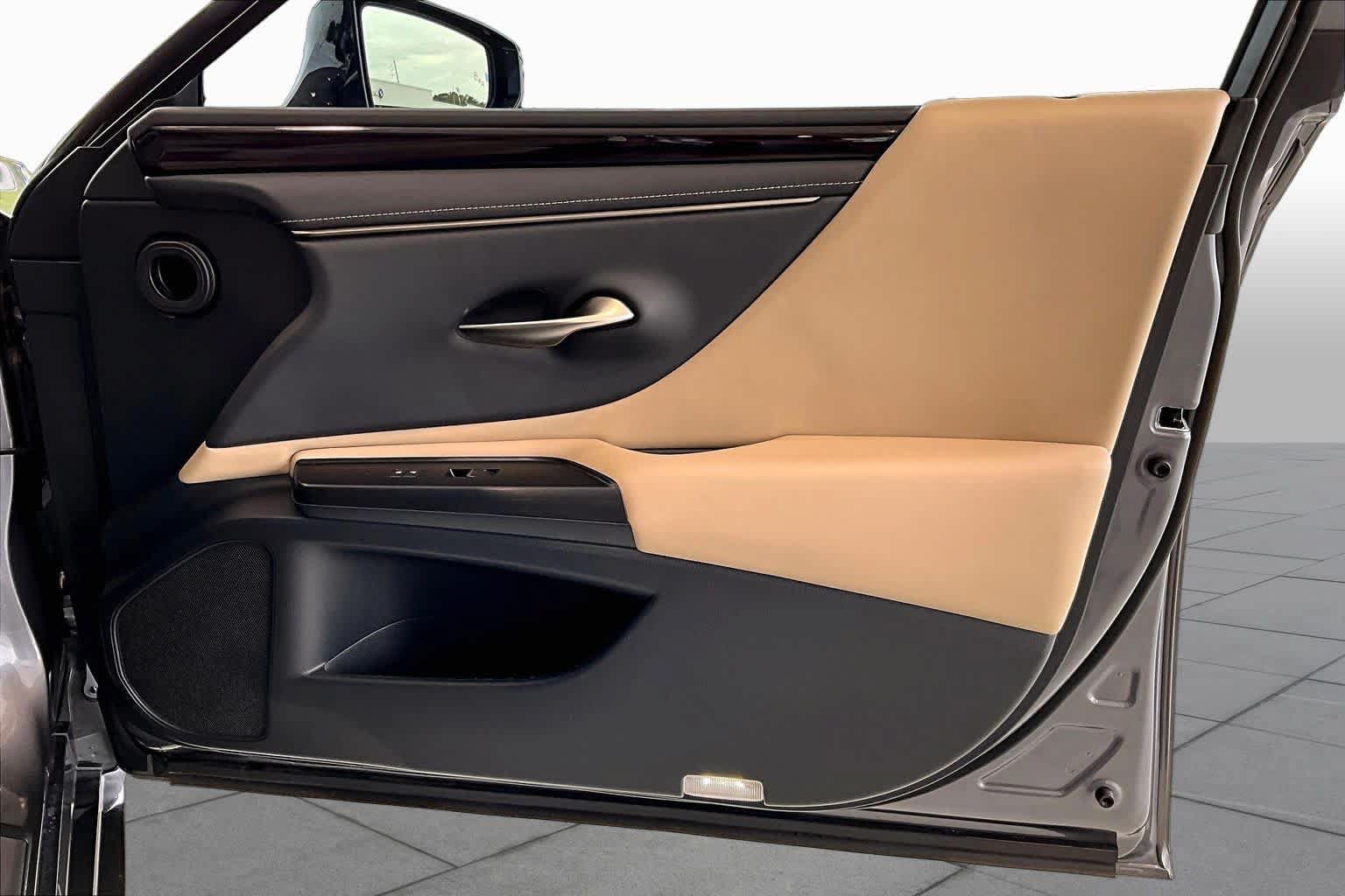 Used 2021 Lexus ES 350 w/ Premium Package FWD image 24