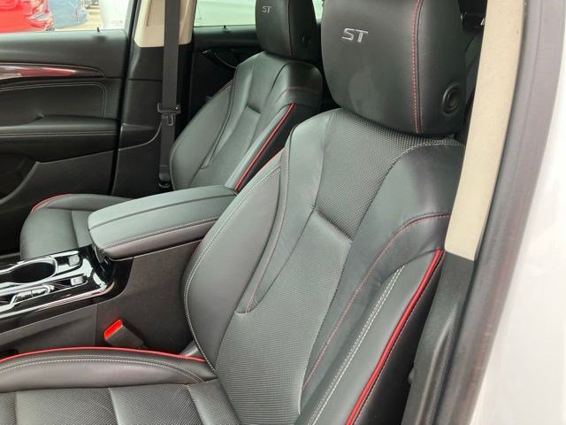 Used 2023 Buick Envision Essence w/ Sport Touring Package AWD/4WD image 13