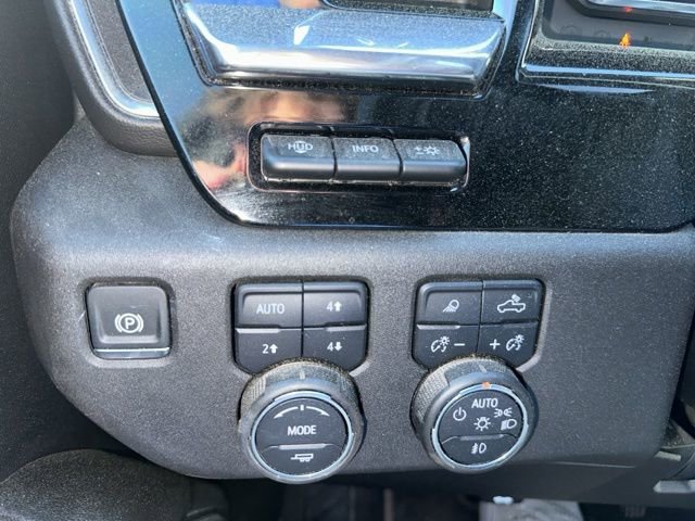 Used 2024 Chevrolet Silverado 2500 High Country w/ High Country Premium Package image 20