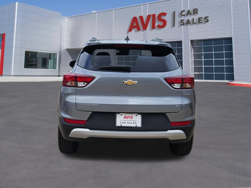 Used 2025 Chevrolet TrailBlazer LT AWD/4WD image 5