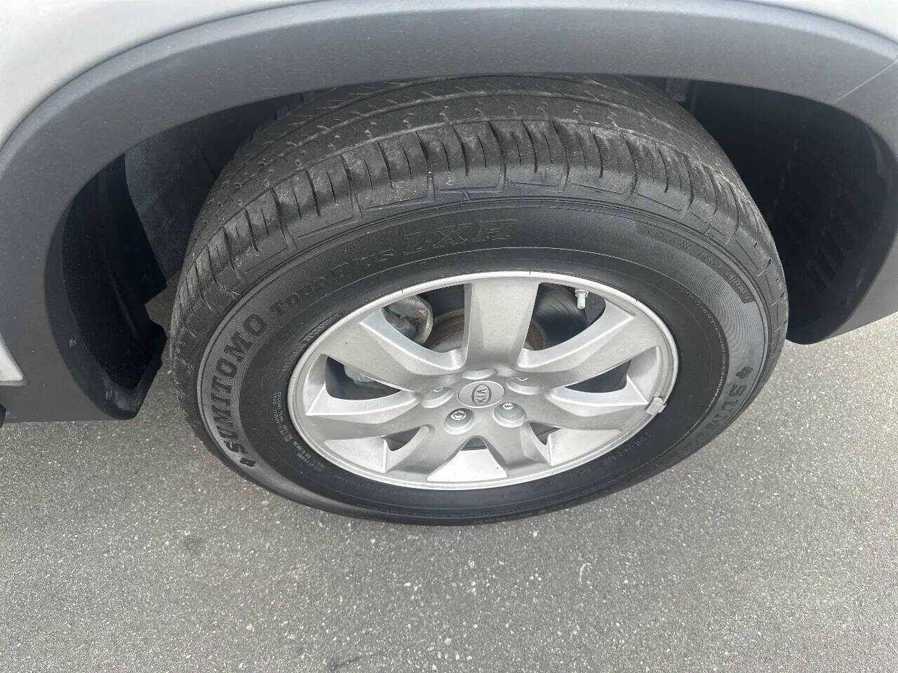 Used 2011 Kia Sorento LX 4dr SUV image 14