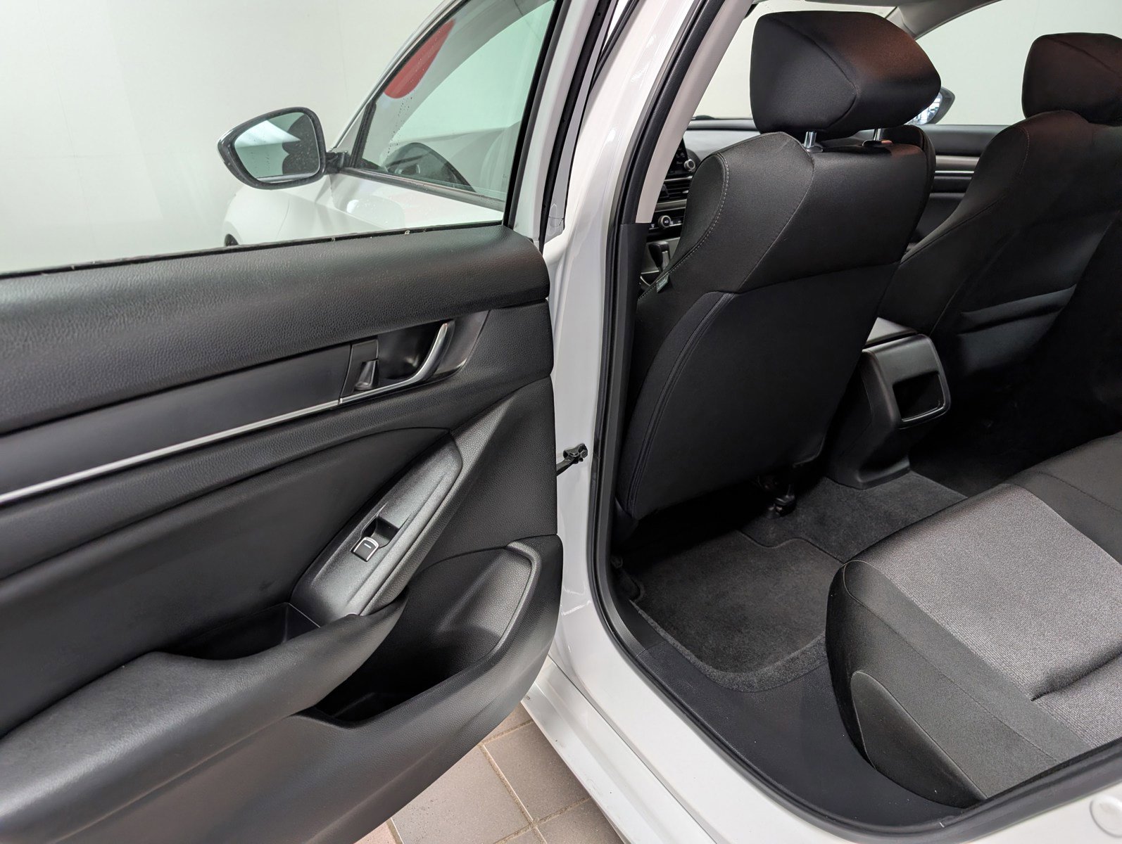 Used 2020 Honda Accord LX image 27