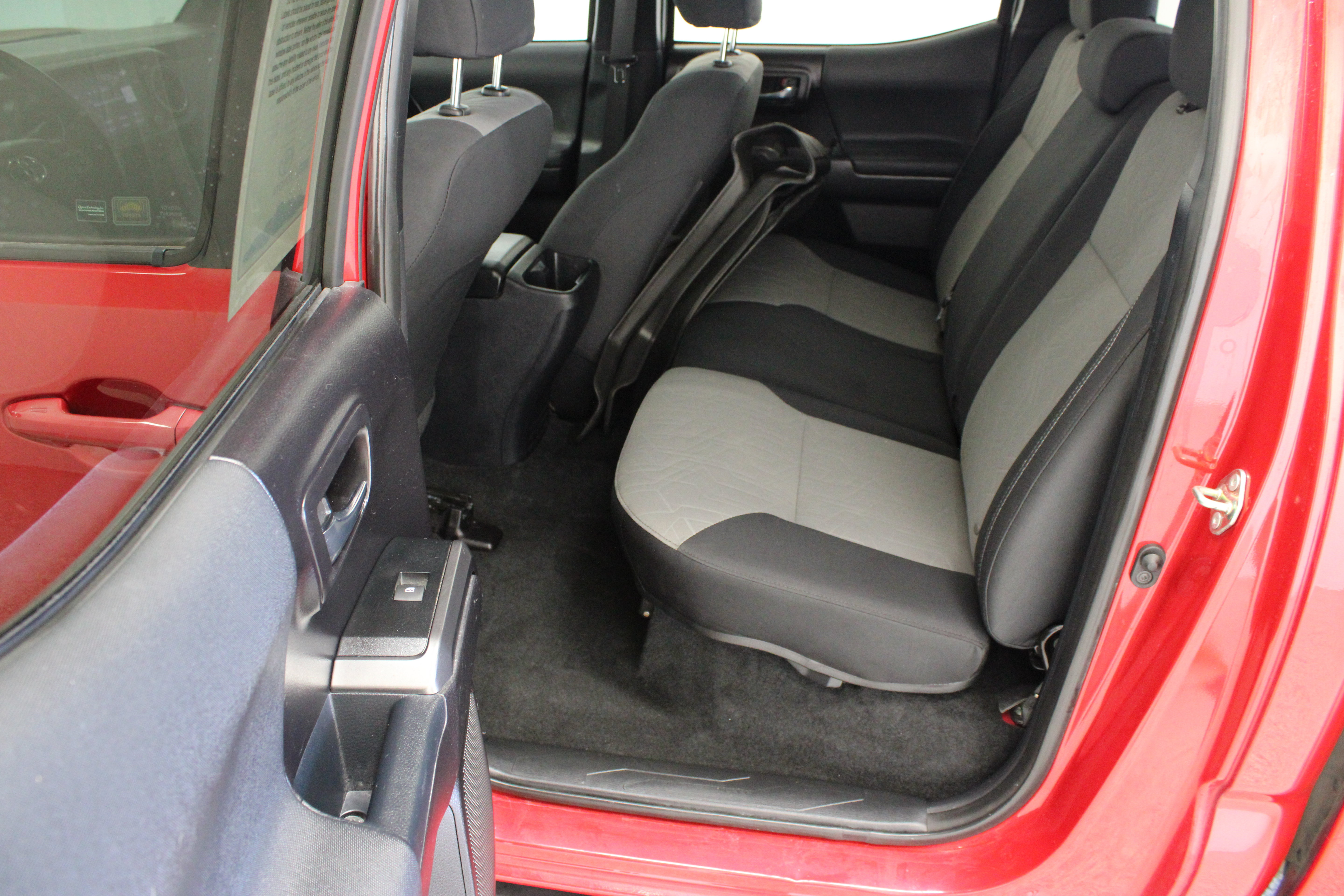 Certified 2020 Toyota Tacoma TRD Sport w/ Technology Package RWD image 27
