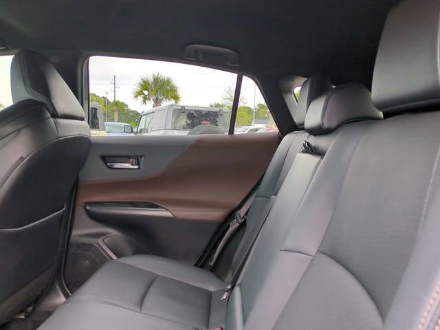 Used 2021 Toyota Venza XLE w/ Softex Package image 14