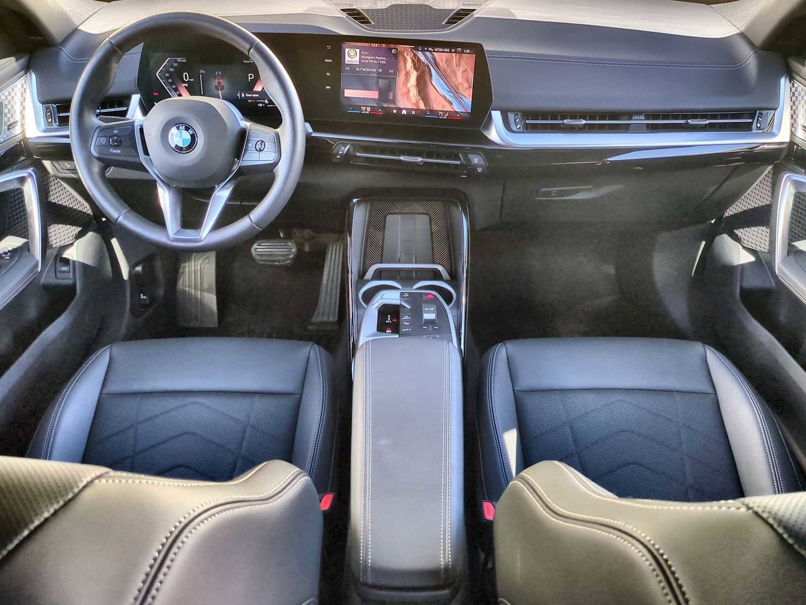 New 2025 BMW X2 xDrive28i w/ Convenience Package image 15