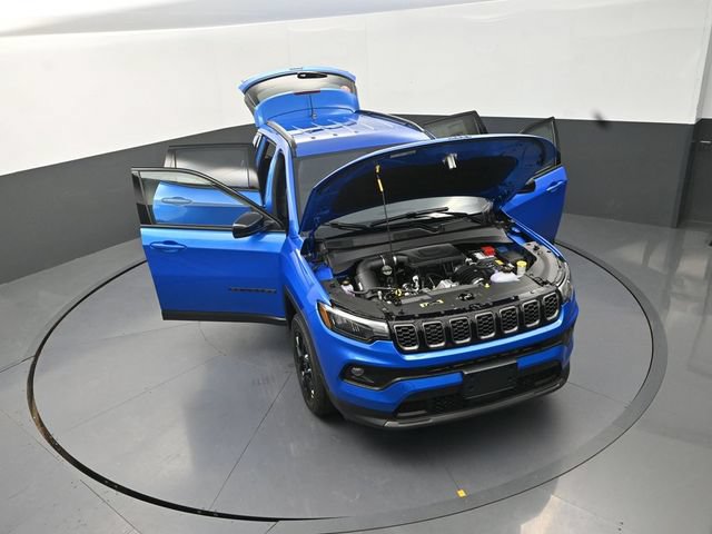 New 2026 Jeep Compass Latitude AWD/4WD image 32