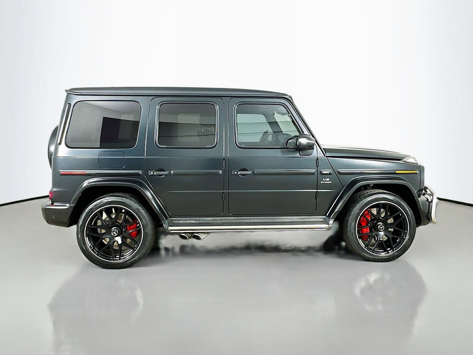 Used 2023 Mercedes-Benz G 63 AMG 4MATIC w/ G Manufaktur Interior Package image 4