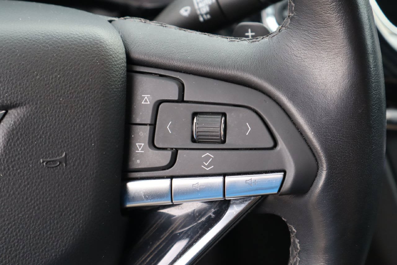 Used 2024 Cadillac XT6 Premium Luxury FWD image 15