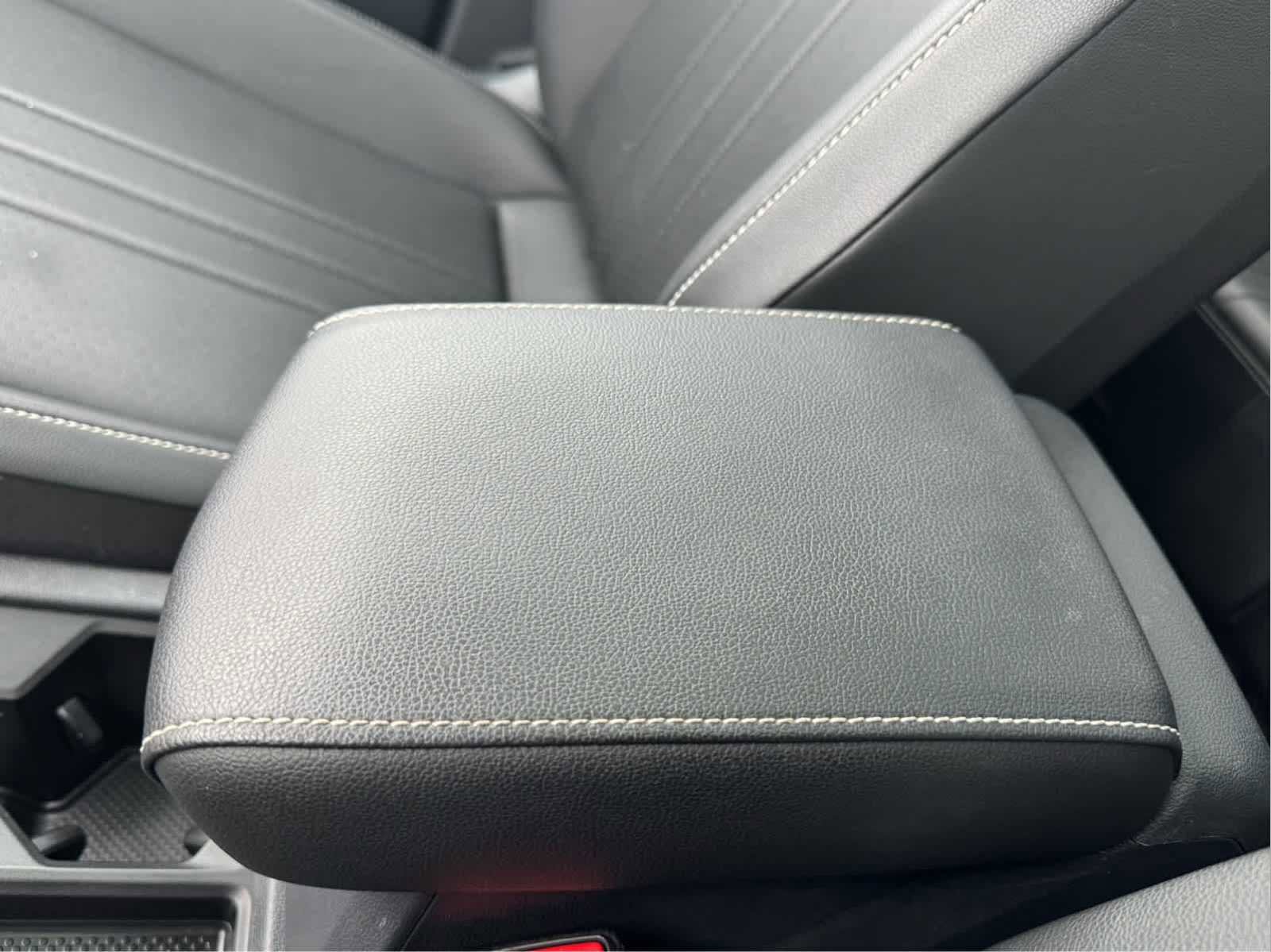 Certified 2024 Volkswagen Tiguan SE image 33