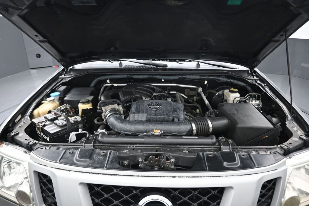 Used 2010 Nissan Xterra X AWD/4WD image 32