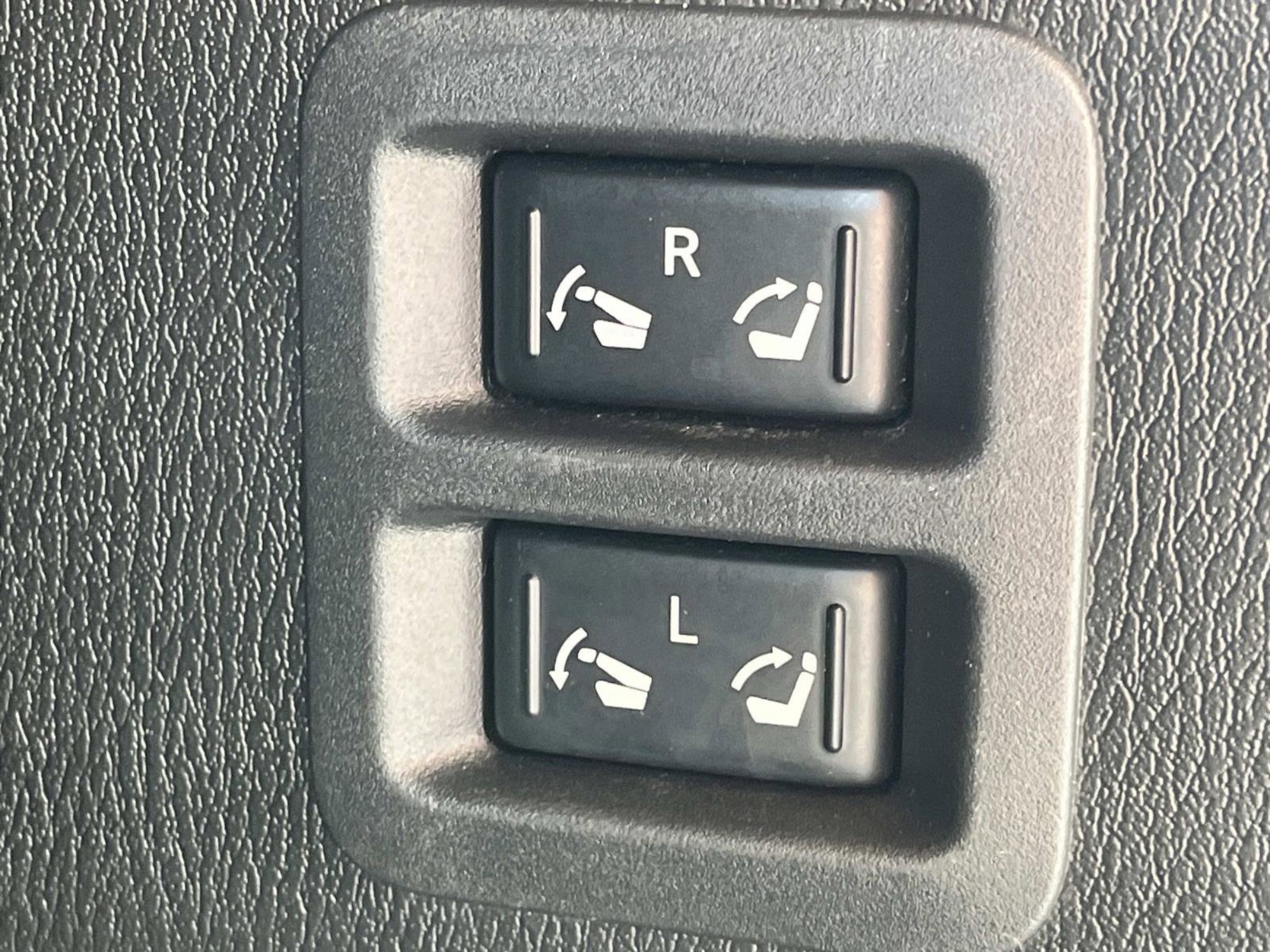 Used 2021 INFINITI QX80 Sensory w/ All-Season Package image 45