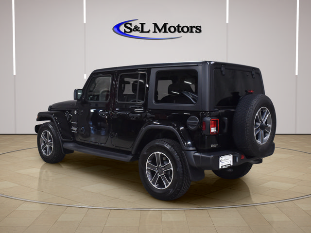 Used 2023 Jeep Wrangler Unlimited Sahara AWD/4WD image 5
