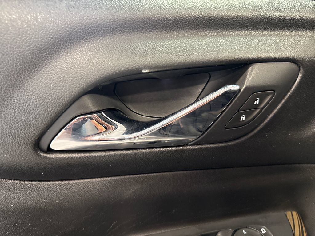 Used 2017 GMC Acadia SLE w/ Driver Alert Package I AWD/4WD image 30