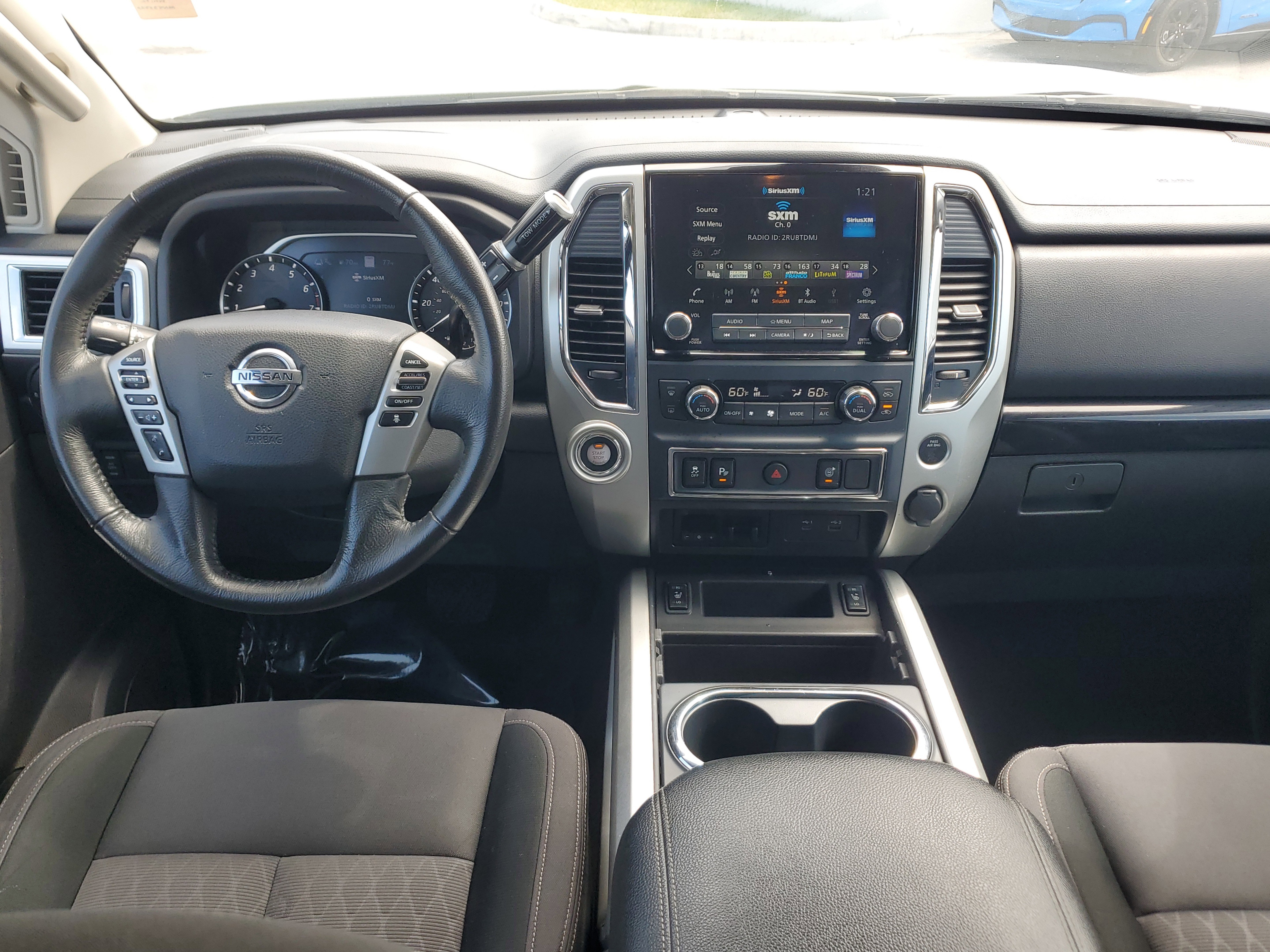 Used 2021 Nissan Titan SV w/ SV Convenience Package image 16