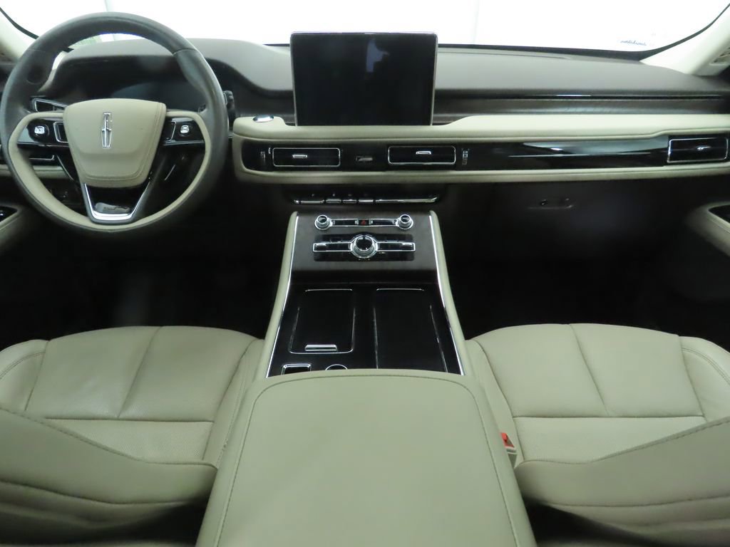 Used 2022 Lincoln Aviator Reserve w/ Equipment Group 201A image 13