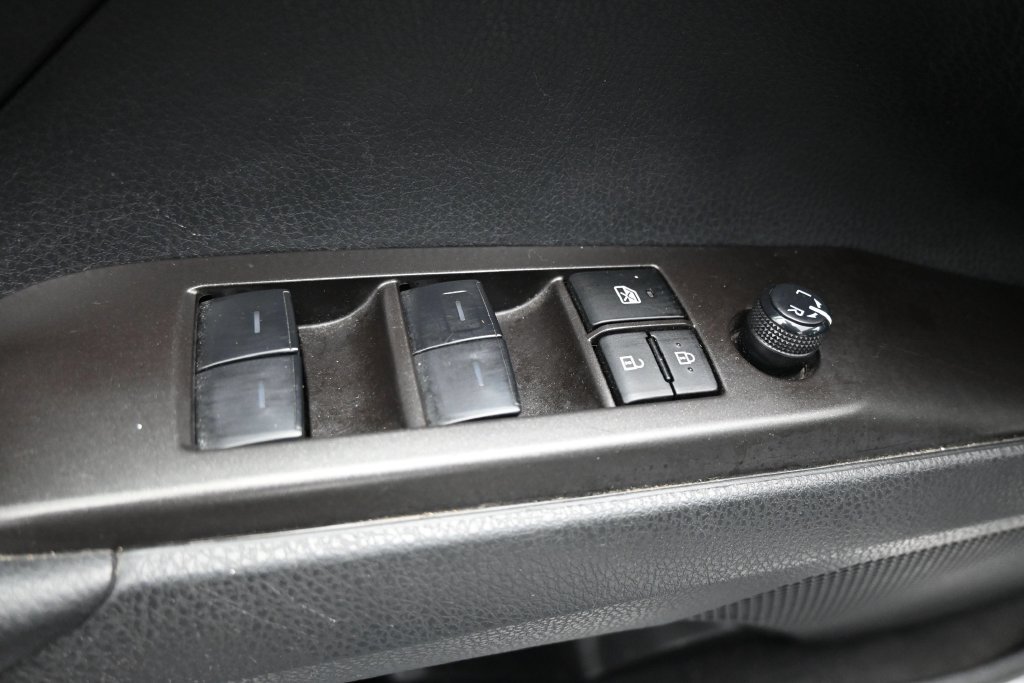 Used 2024 Toyota Camry SE FWD image 11