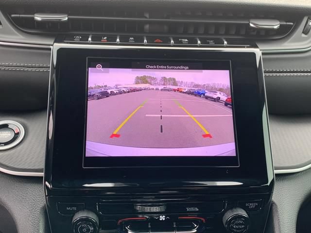 Used 2025 Jeep Grand Cherokee L Laredo AWD/4WD image 35