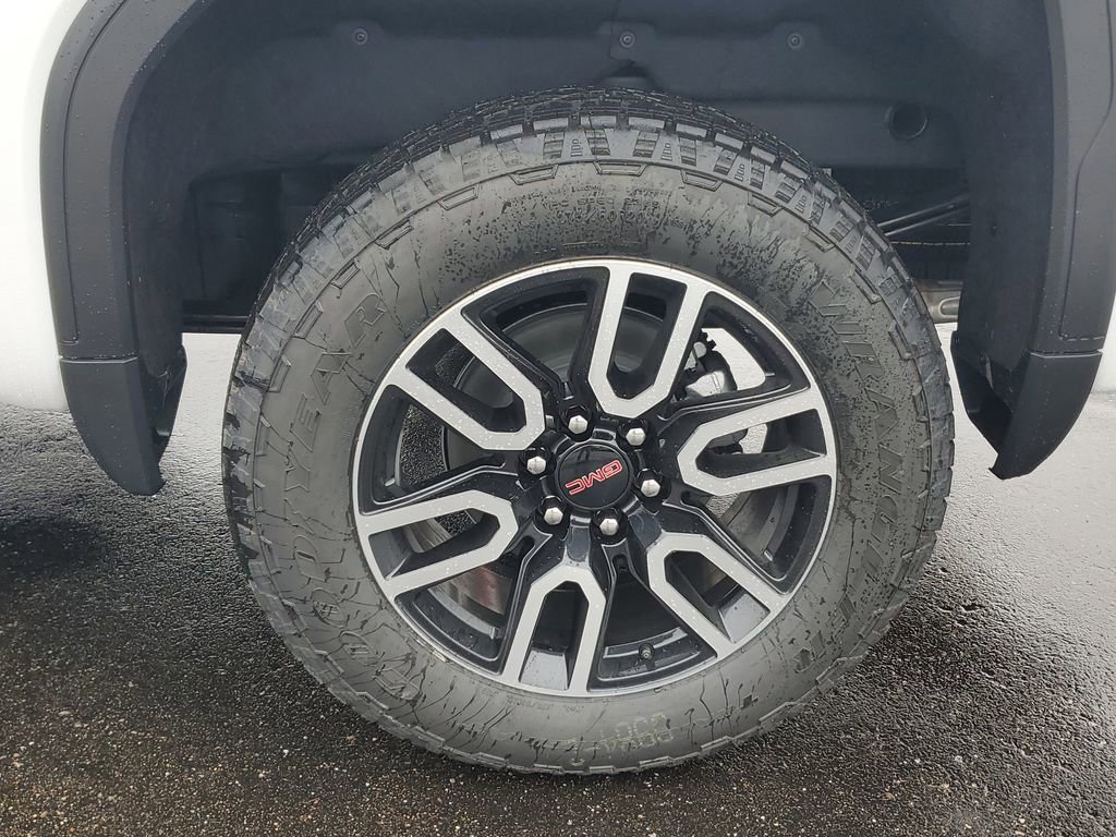 New 2026 GMC Sierra 1500 AT4 w/ Technology Package image 5