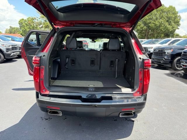 Used 2022 Chevrolet Traverse Premier w/ Redline Edition AWD/4WD image 17