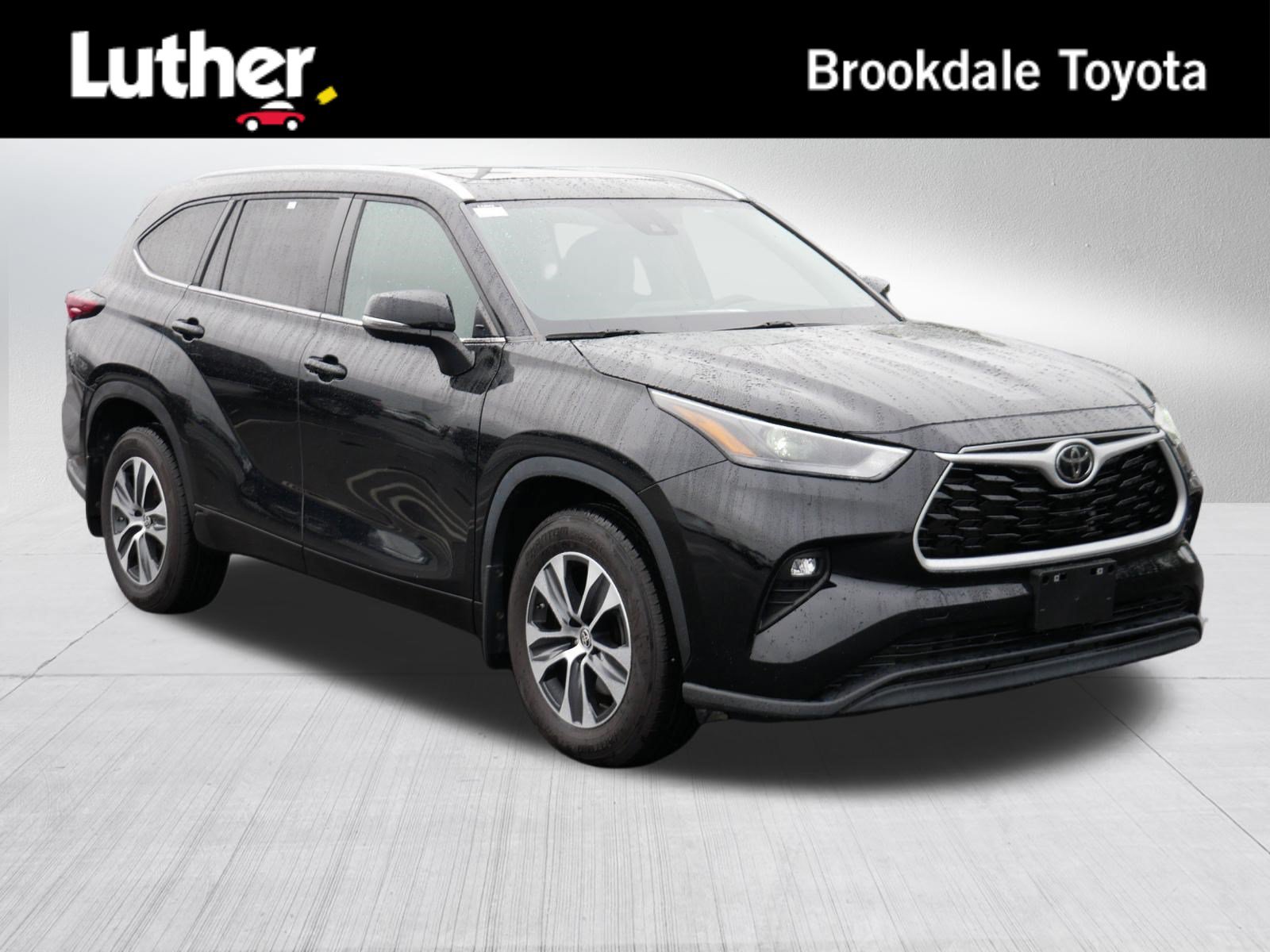 Used 2024 Toyota Highlander XLE