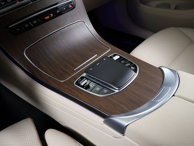 Certified 2022 Mercedes-Benz GLC 300 4MATIC image 25