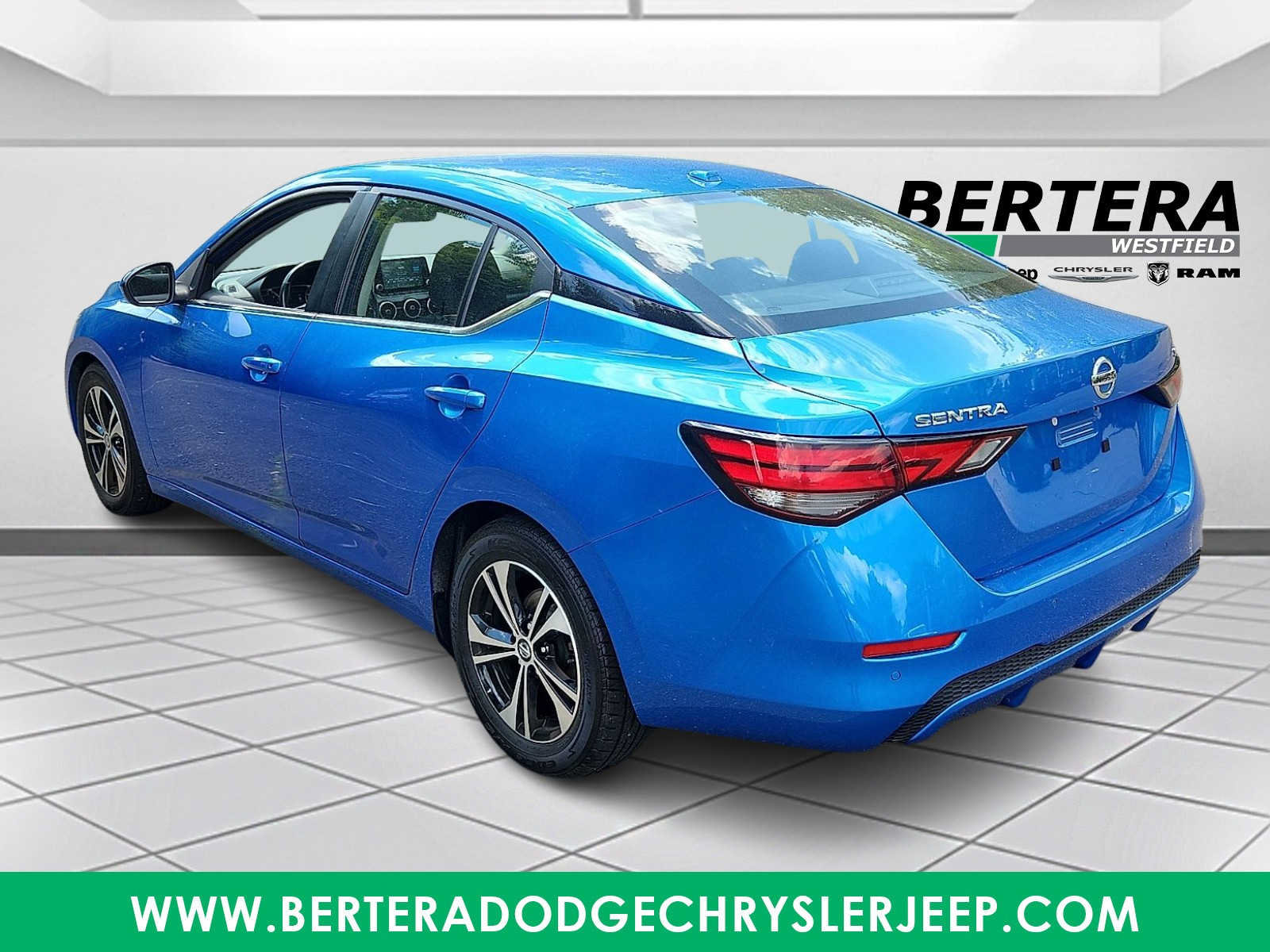 Used 2022 Nissan Sentra SV FWD image 4