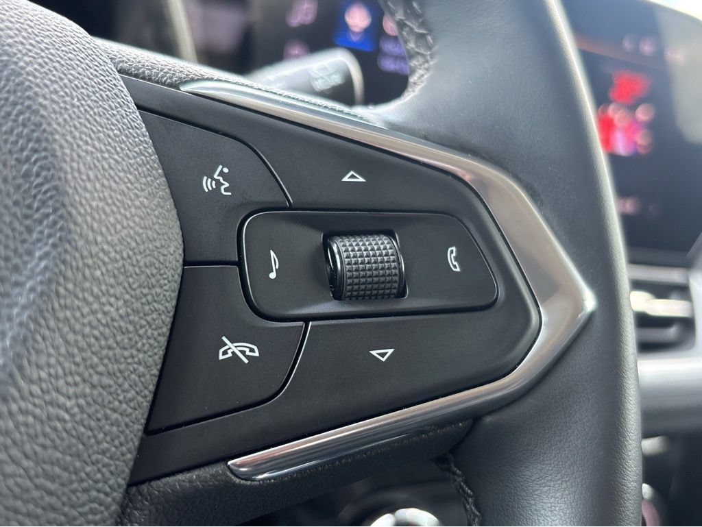 Used 2025 Chevrolet TrailBlazer LT w/ LT Cold Weather Package FWD image 21