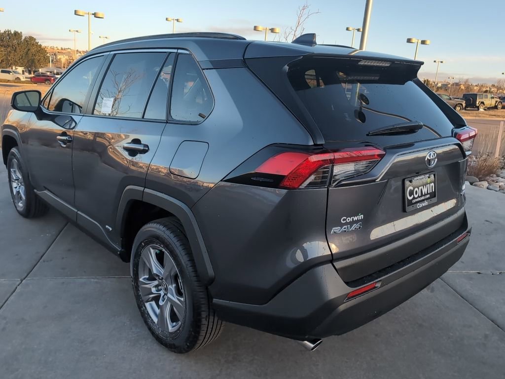 Used 2025 Toyota RAV4 LE image 5
