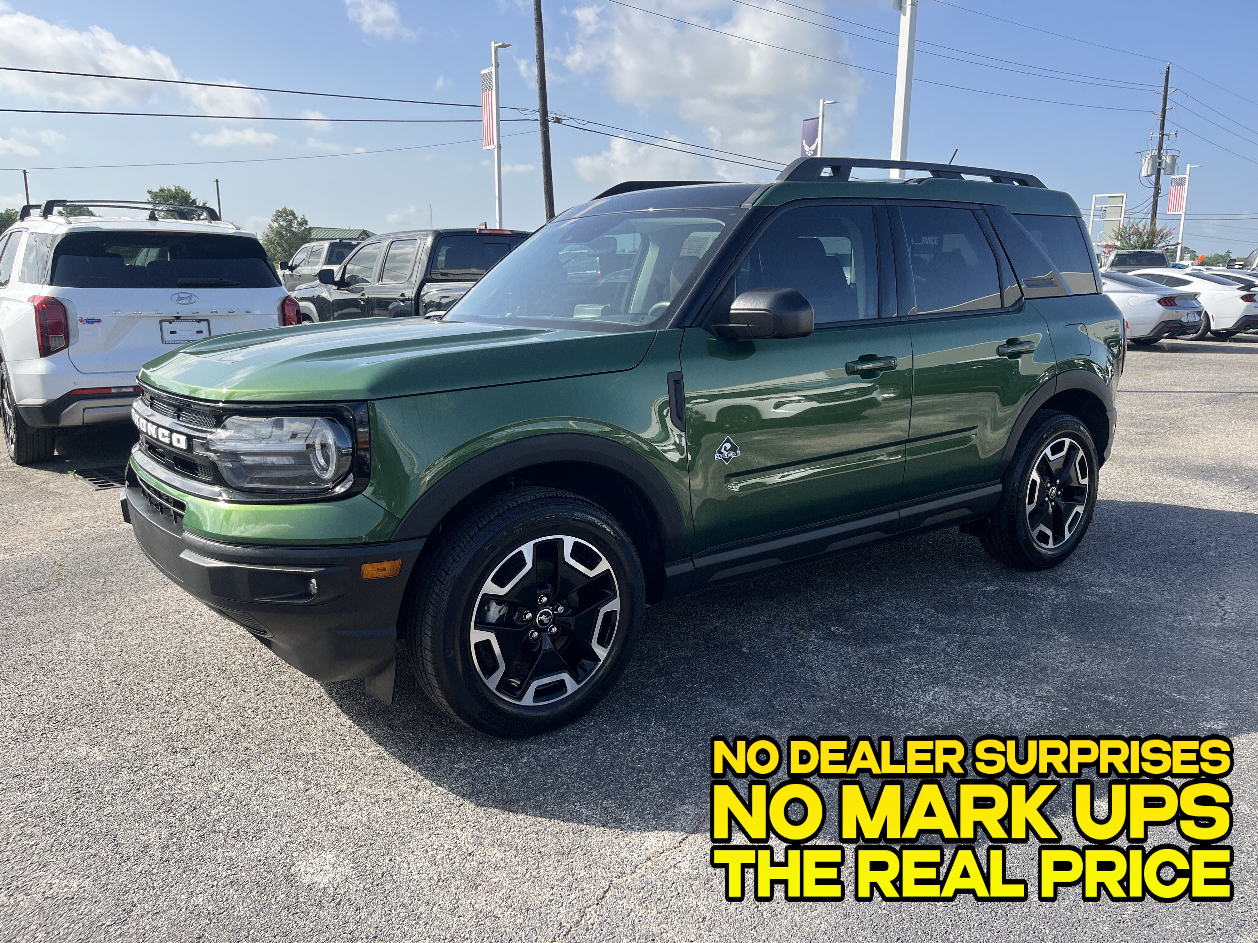 Used 2023 Ford Bronco Sport Outer Banks w/ Tech Package AWD/4WD image 7