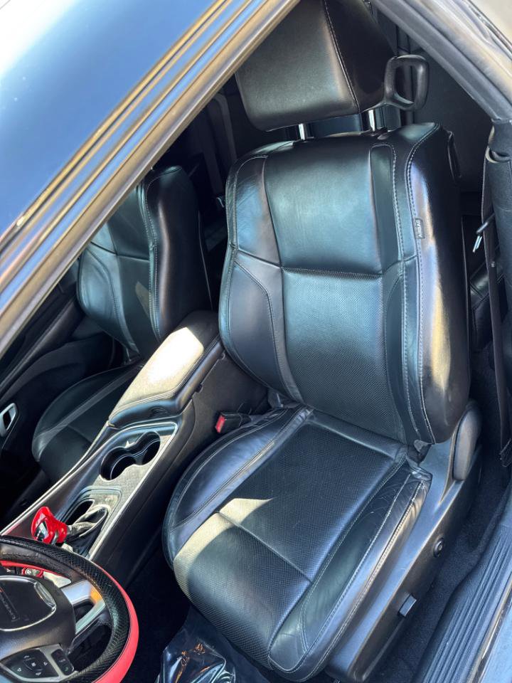 Used 2015 Dodge Challenger SXT Plus w/ Driver Convenience Group RWD image 11