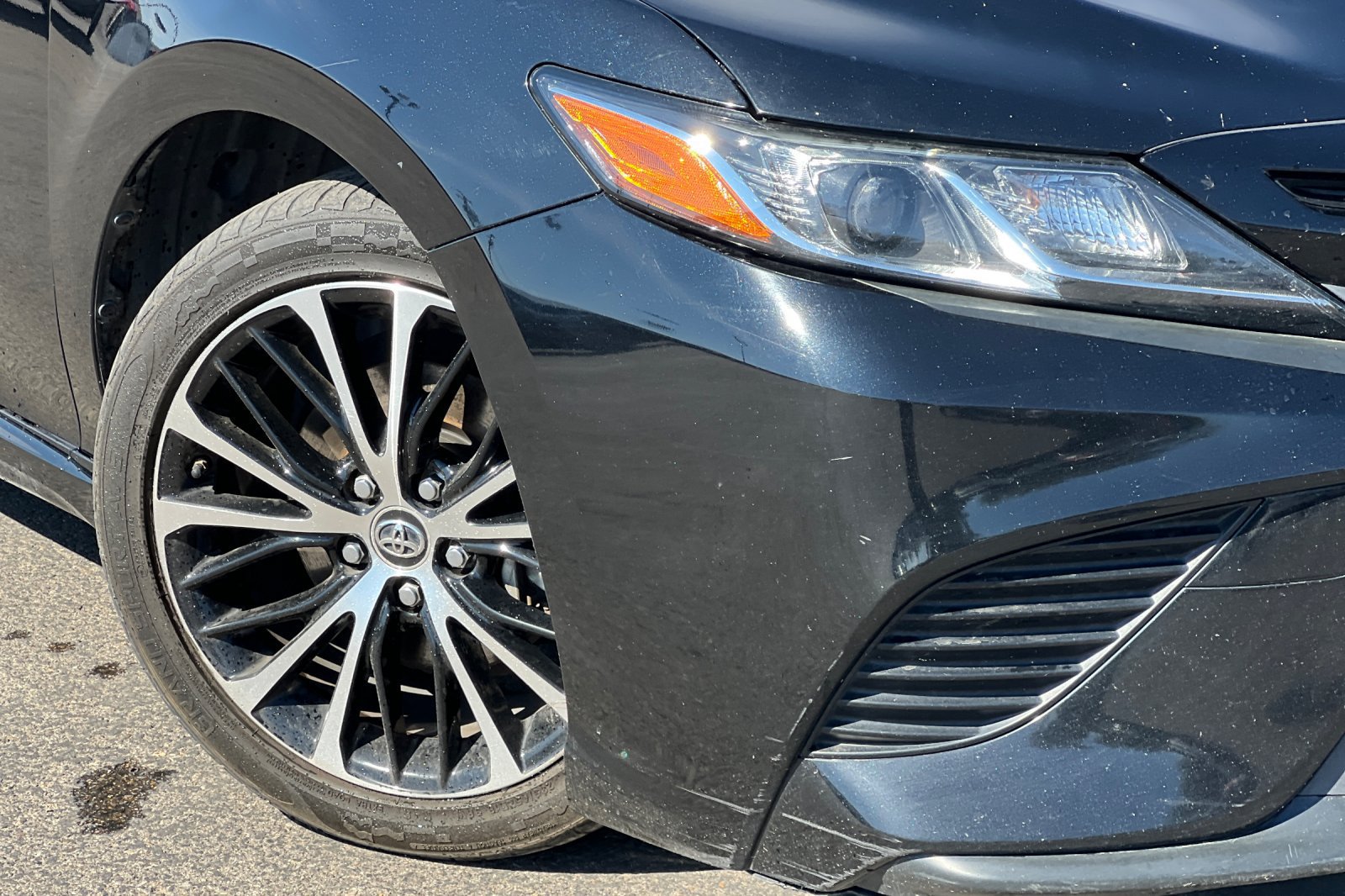 Used 2018 Toyota Camry SE FWD image 28