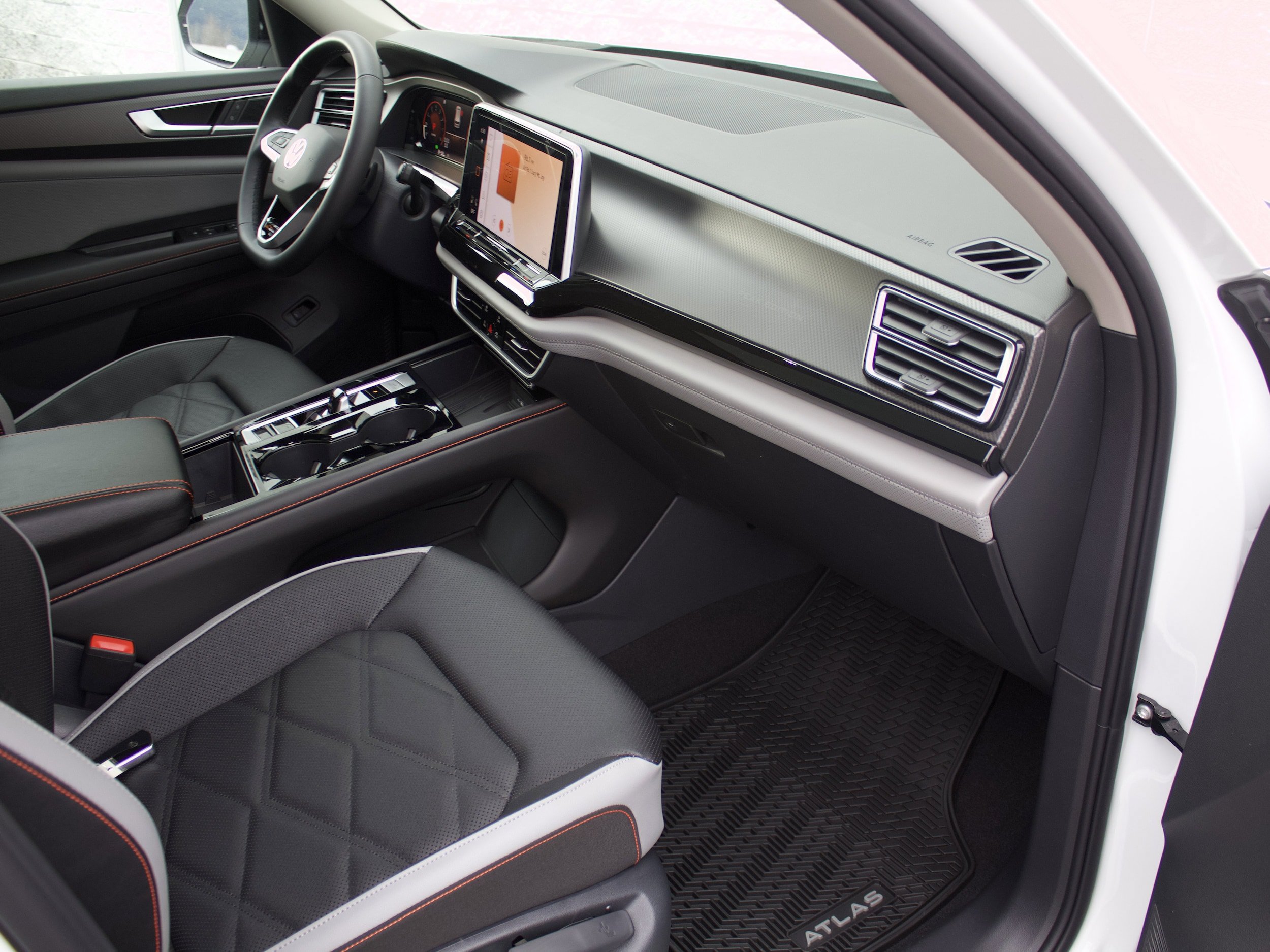 New 2026 Volkswagen Atlas Peak Edition AWD/4WD image 38