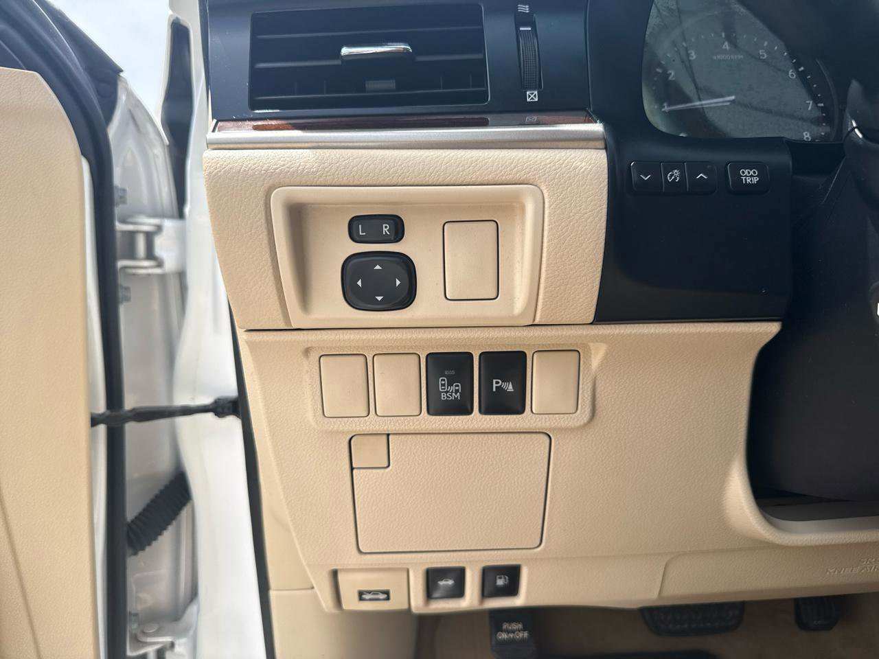 Used 2014 Lexus ES 350 w/ Premium Package FWD image 25