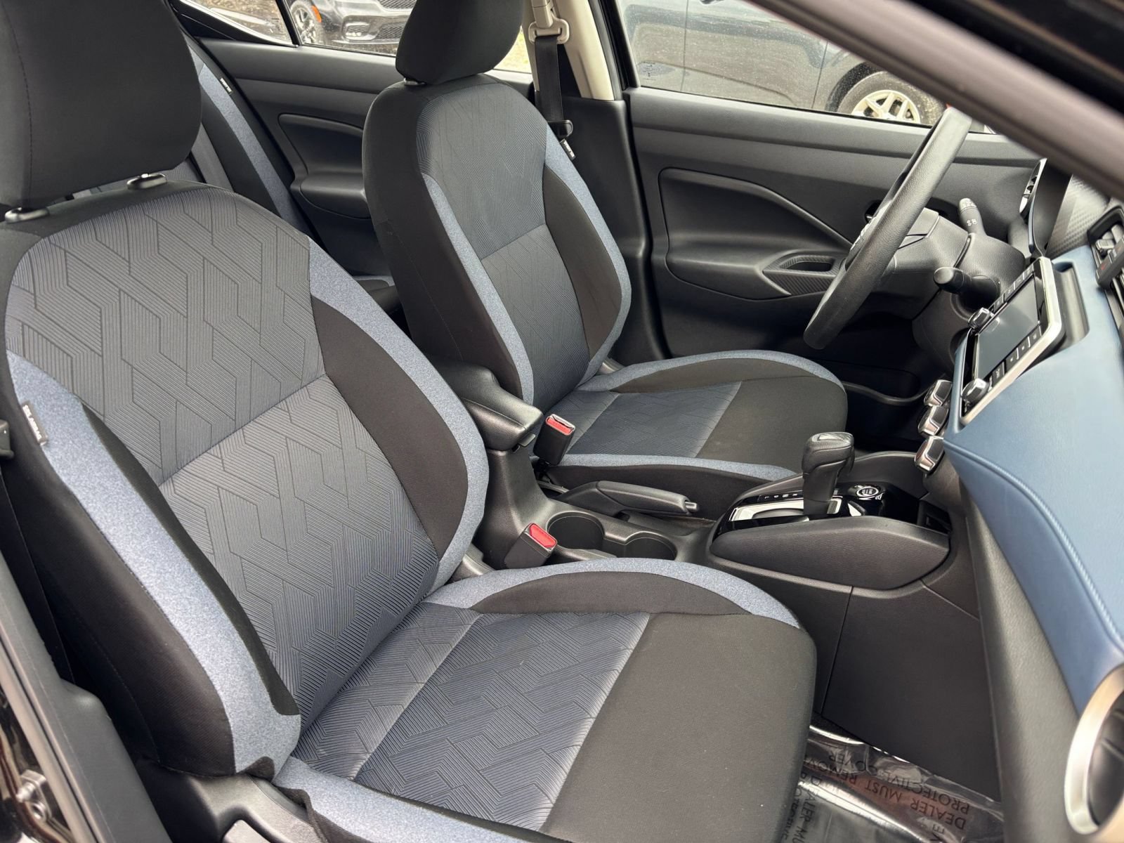Used 2025 Nissan Versa SV FWD image 34
