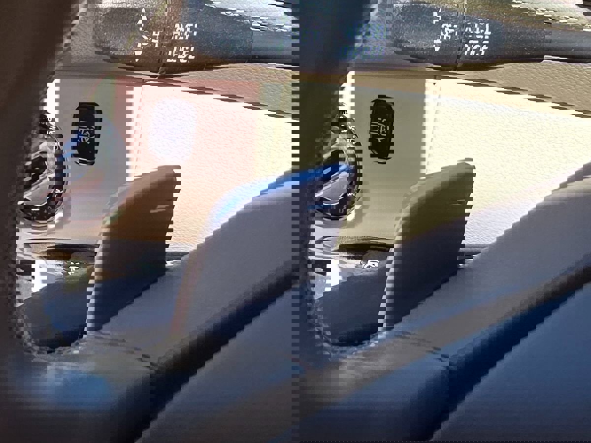 Used 2012 Mercedes-Benz SL 550 image 46